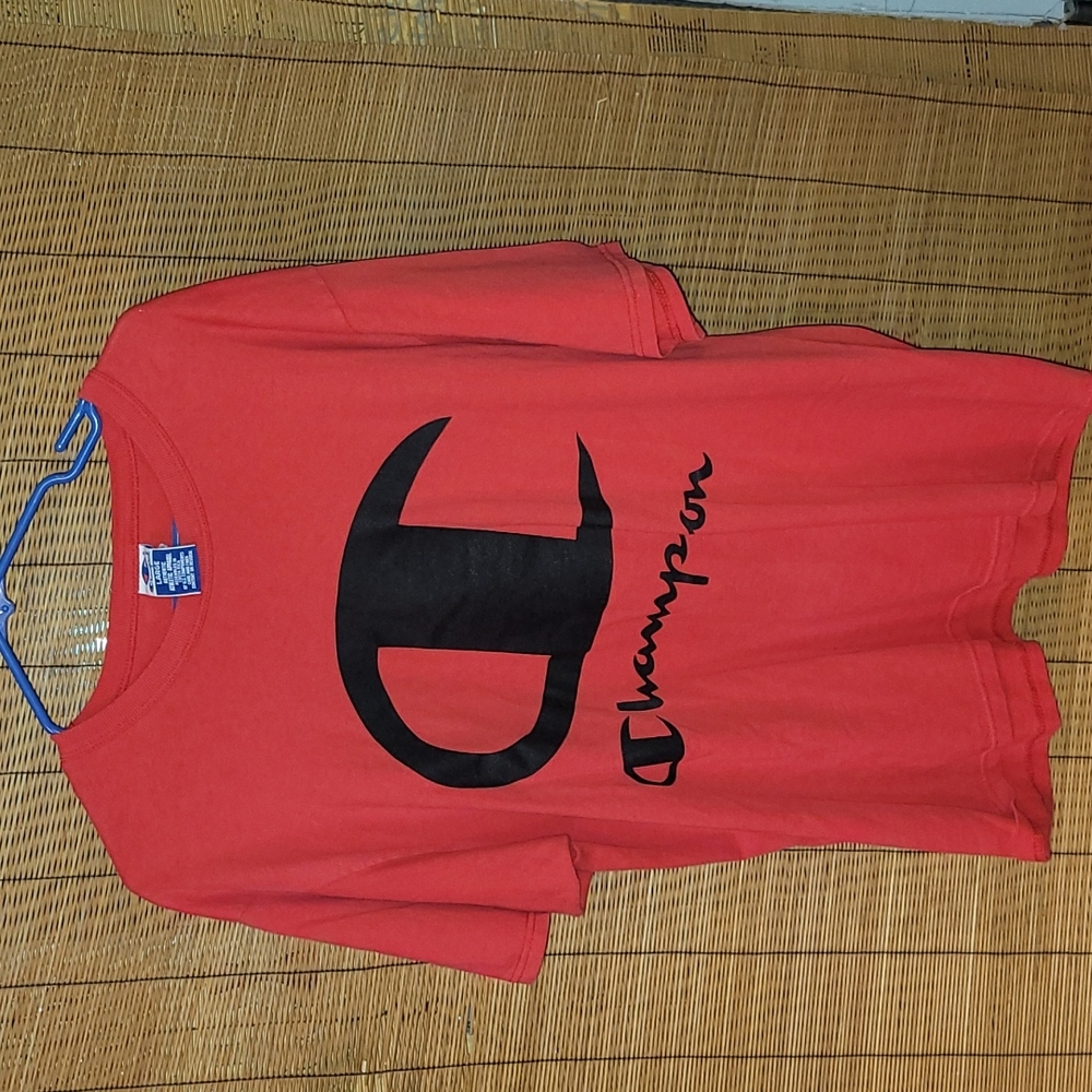 Vintage. 90s. Champion. T SHIRT. Made of USA components. Size Large.